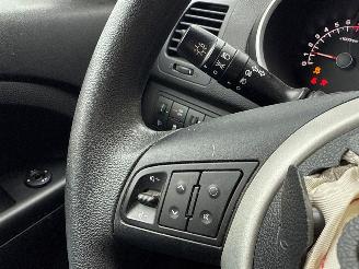 Kia Venga 1.4 CVVT 16V MPV  Benzine 1.396cc 66kW (90pk) FWD picture 19