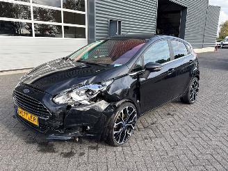 Damaged car Ford Fiesta 1.0 SCI 12V 80 Hatchback  Benzine 999cc 59kW (80pk) 2014/1