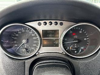 Mercedes ML 3.0 ML-280 CDI 4-Matic V6 24V SUV  Diesel 2.987cc 140kW (190pk) 4x4 picture 14