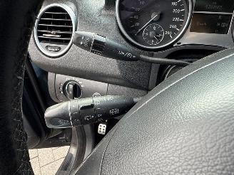 Mercedes ML 3.0 ML-280 CDI 4-Matic V6 24V SUV  Diesel 2.987cc 140kW (190pk) 4x4 picture 17