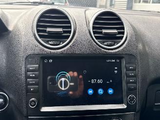 Mercedes ML 3.0 ML-280 CDI 4-Matic V6 24V SUV  Diesel 2.987cc 140kW (190pk) 4x4 picture 15