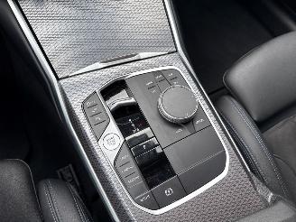 BMW 3-serie 318d M Pakket 2.0 TwinPower Turbo 16V Mild Hybrid Combi/o  Elektrisch Diesel 1.995cc 110kW (150pk) picture 22