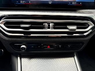 BMW 3-serie 318d M Pakket 2.0 TwinPower Turbo 16V Mild Hybrid Combi/o  Elektrisch Diesel 1.995cc 110kW (150pk) picture 21