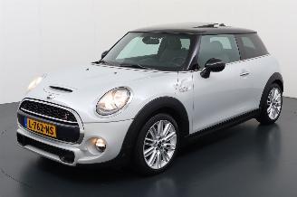 Auto incidentate Mini Cooper S 2.0 16V Cooper S Hatchback 2Dr Benzine 1.998cc 141kW (192pk) FWD 2014/8