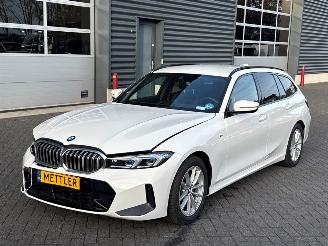 uszkodzony samochody osobowe BMW 3-serie 320i 2.0 TwinPower Turbo 16V Combi/o  Benzine 1.998cc 135kW (184pk) RWD 2024/12