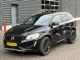 skadebil auto Volvo Xc-60 2.0 T5 16V SUV  Benzine 1.969cc 180kW (245pk) FWD 2017/2