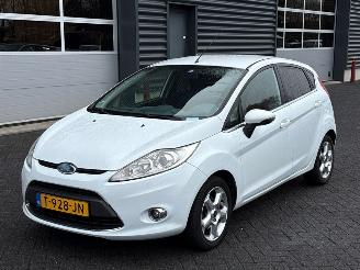Auto incidentate Ford Fiesta 1.4 16V Hatchback  Benzine 1.388cc 71kW (97pk) FWD 2010/6