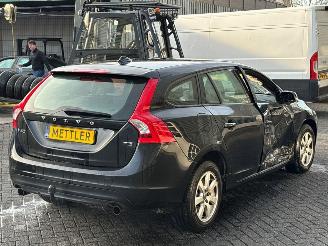 Volvo V-60 1.6 T3 16V Combi/o  Benzine 1.598cc 110kW (150pk) FW picture 5