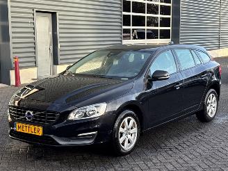 Avarii autoturisme Volvo V-60 1.6 T3 16V Combi/o  Benzine 1.598cc 110kW (150pk) FW 2014/2