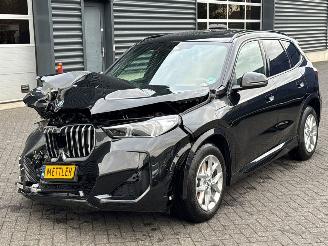 damaged passenger cars BMW X1 xDrive 30e 1.5 TwinPower Turbo 12V SUV  Elektrisch Benzine 1.499cc 240kW (326pk) 4x4 2025/8