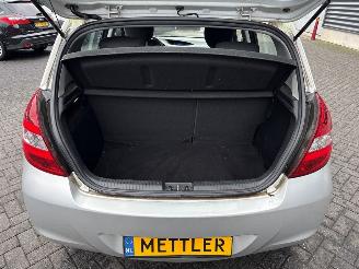 Hyundai I-20 1.2i 16V Hatchback  Benzine 1.248cc 57kW (77pk) FWD picture 9