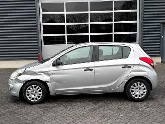Hyundai I-20 1.2i 16V Hatchback  Benzine 1.248cc 57kW (77pk) FWD picture 2