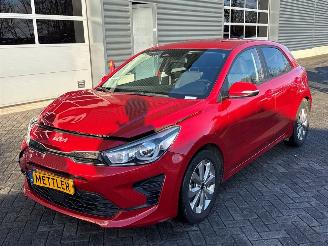 Avarii autoturisme Kia Rio 1.0i T-GDi 100 12V Hatchback  Benzine 998cc 74kW (101pk) FWD 2022/11