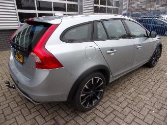 Volvo V-60 CROSS COUNTRY 2.0 T5 NORDIC+ picture 4