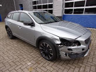Volvo V-60 CROSS COUNTRY 2.0 T5 NORDIC+ picture 3