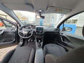 Peugeot 208 1.2 PureTech Blue Lion picture 18