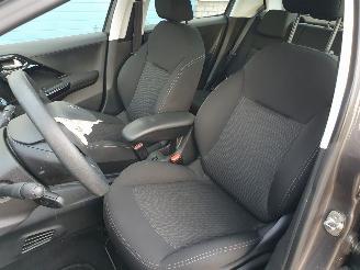 Peugeot 208 1.2 PureTech Blue Lion picture 15