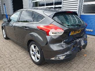 Ford Focus 1.5 Titanium picture 3