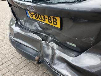 Ford Focus 1.5 Titanium picture 12