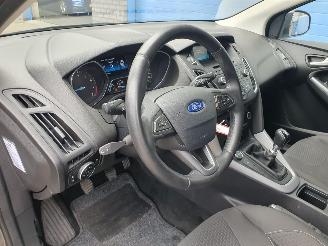 Ford Focus 1.5 Titanium picture 17