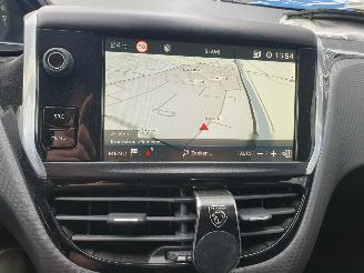 Peugeot 208 1.2 PureTech Signature picture 19