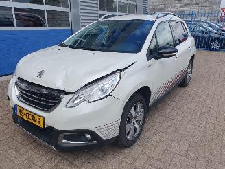 škoda osobní automobily Peugeot 2008 1.2 PureTech Urban Cross 2016/1