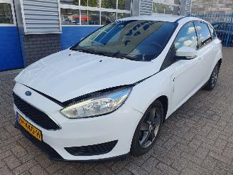 škoda osobní automobily Ford Focus 1.0 Trend Edition 2015/10