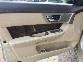 Jaguar XF 3.0 V6 Premium Luxury automaat picture 12