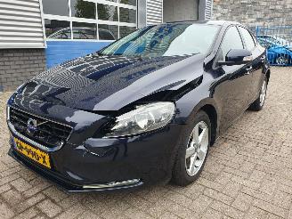 škoda osobní automobily Volvo V-40 2.0 D2 Momentum Business 2015/7