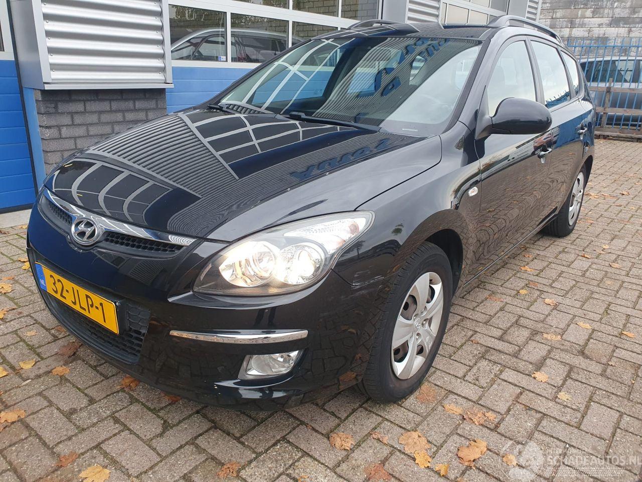 Hyundai I-30 CW 1.4i Blue Dynamic