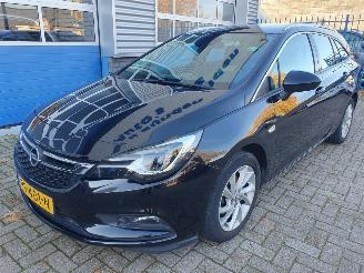 Vaurioauto  passenger cars Opel Astra SPORTS TOURER+ 1.6 CDTI Innovation 2017/9