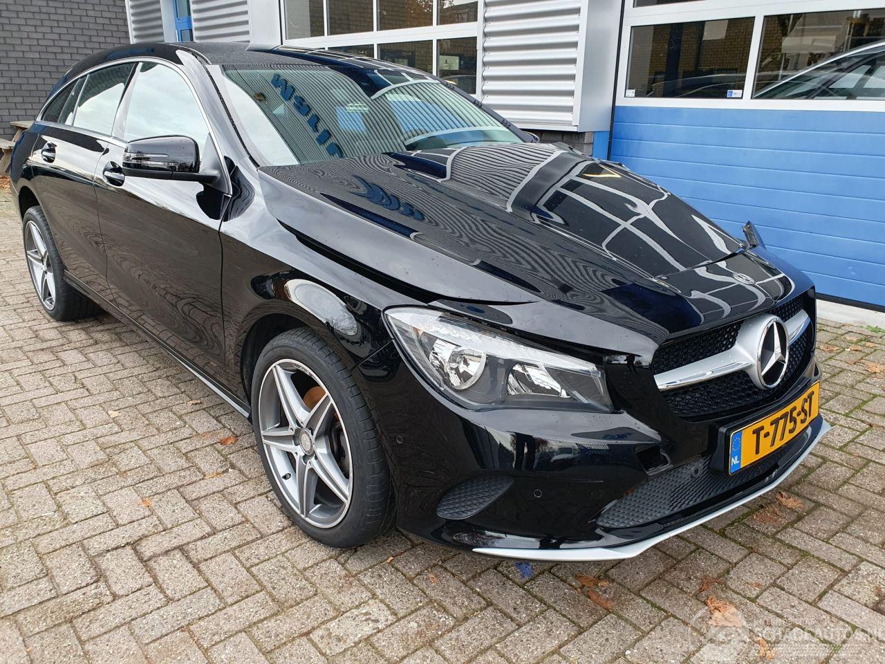 Mercedes Cla-klasse 180 Business Solution AMG