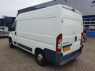 Peugeot Boxer 335 3.0 HDI L2H2 picture 3