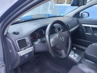 Opel Vectra GTS 1.8-16V Executive Automaat picture 11