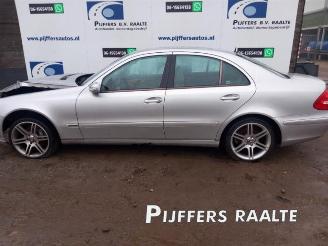 Salvage car Mercedes E-klasse E (W211), Sedan, 2002 / 2008 3.2 E-320 V6 18V 2002/5