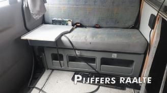 Volkswagen Transporter Transporter/Caravelle T4, Bus, 1990 / 2003 2.4 D picture 10