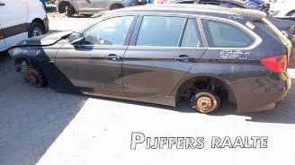 Vrakbiler auto BMW 3-serie 3 serie Touring (F31), Combi, 2012 / 2019 328i 2.0 16V 2012/10