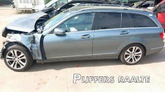 Vrakbiler auto Mercedes C-klasse C Estate (S204), Combi, 2007 / 2014 2.2 C-200 CDI 16V BlueEFFICIENCY 2011/7
