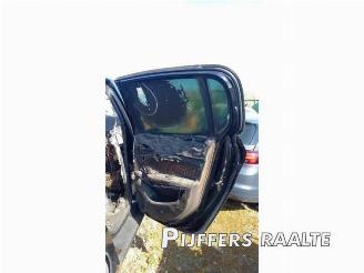 Peugeot 308 308 (L3/L8/LB/LH/LP), Hatchback 5-drs, 2013 / 2021 1.6 BlueHDi 120 picture 27