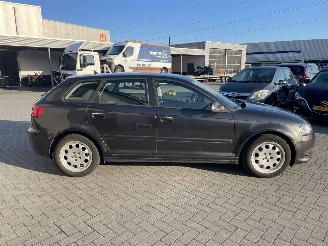Audi A3 Sportback 1.6 TDI Attraction Advance NL AUTO N.A.P picture 5