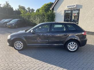 Audi A3 Sportback 1.6 TDI Attraction Advance NL AUTO N.A.P picture 2