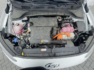 Hyundai Kona 1.6 GDI HEV Comfort Smart N.A.P NL AUTO picture 14