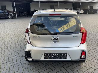 Kia Picanto 1.0 CVVT DynamicLine N.A.P NL AUTO picture 3