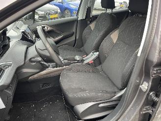 Peugeot 2008 1.2 PureTech Blue Lion N.A.P PRACHTIG!!! picture 9