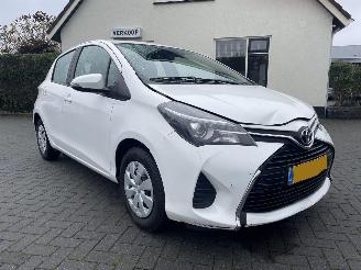 Voiture accidenté Toyota Yaris 1.0 VVT-i Aspiration N.A.P NL AUTO PRACHTIG!!! 2016/6