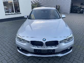 BMW 3-serie 318i Executive AUTOMAAT N.A.P NL AUTO PRACHTIG!!! picture 2