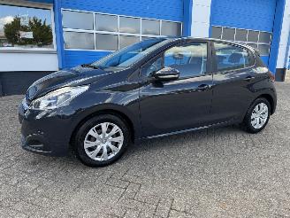 škoda osobní automobily Peugeot 208 1.2 PURE TECH BLUE LION 2017/1
