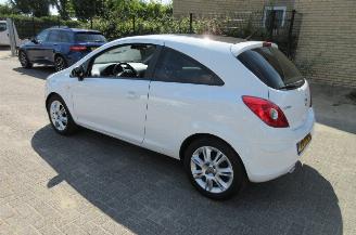 Opel Corsa 1.4 16v Color edition picture 6