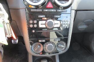 Opel Corsa 1.4 16v Color edition picture 15