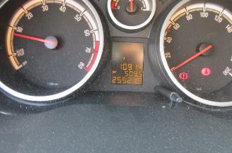 Opel Corsa 1.4 16v Color edition picture 16